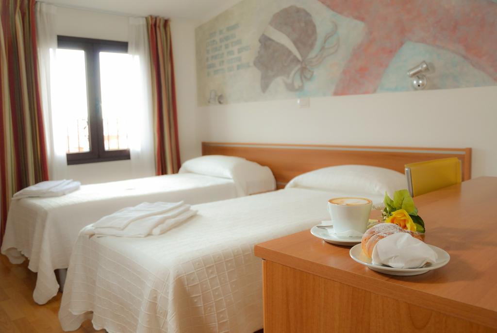 Sale Hotel Posada  Rum bild